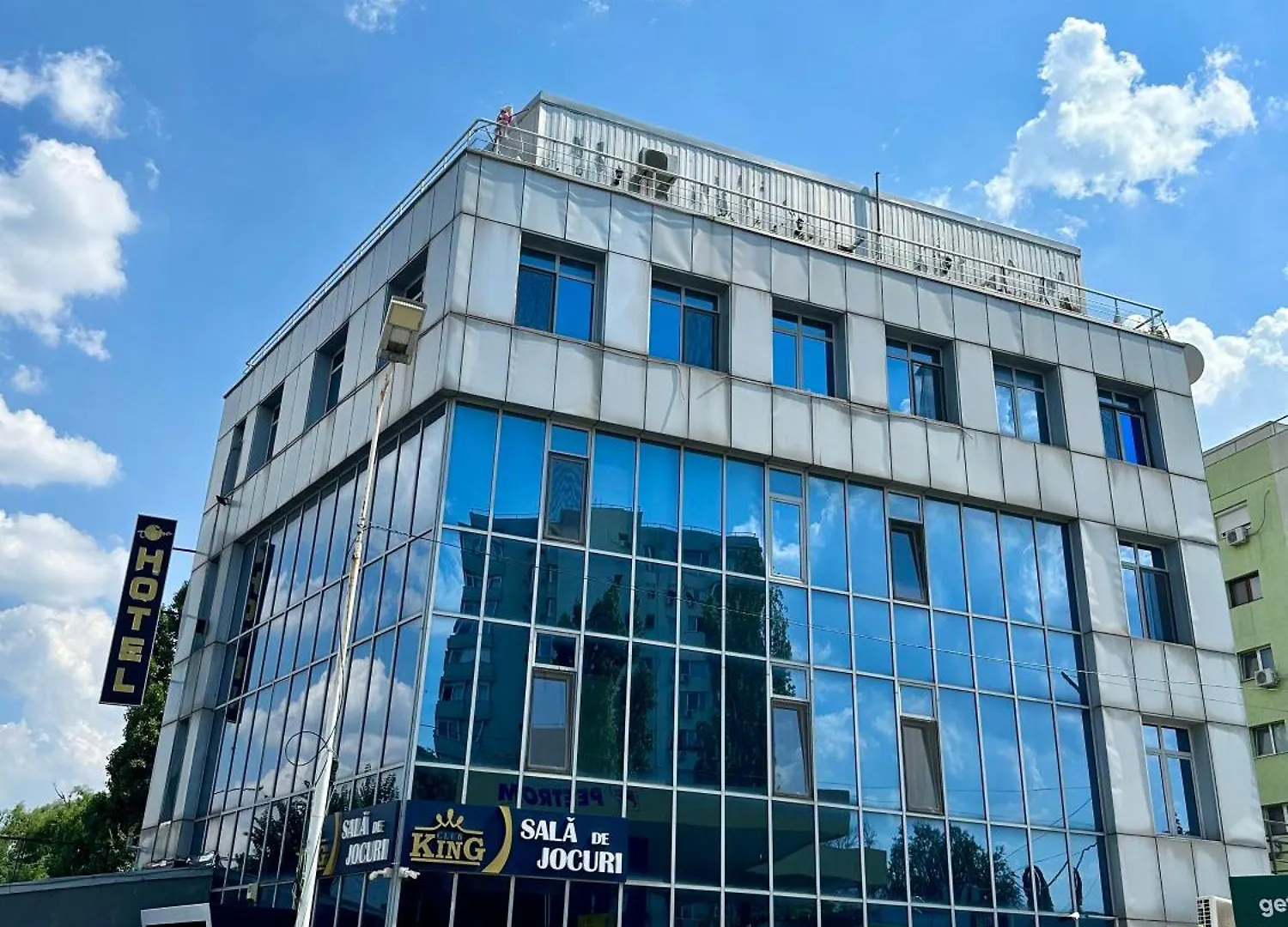 Lion'S Hotel Bucharest Romania