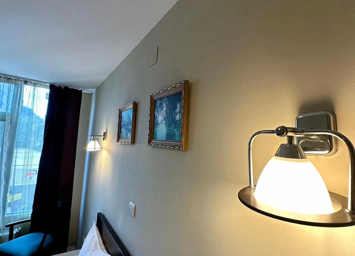 Lion'S Hotel Bucharest